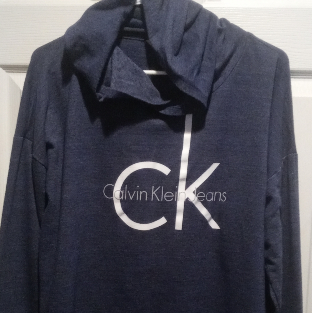 Calvin klein long sleeve with hood